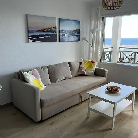 Old Town With Sea Views Portonovo شقة بويرتو ذيل كارمين