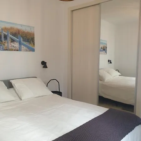 Old Town With Sea Views Portonovo بويرتو ذيل كارمين