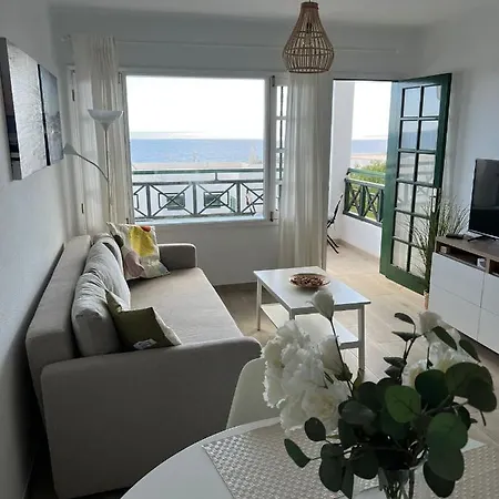 Old Town With Sea Views Portonovo דירה